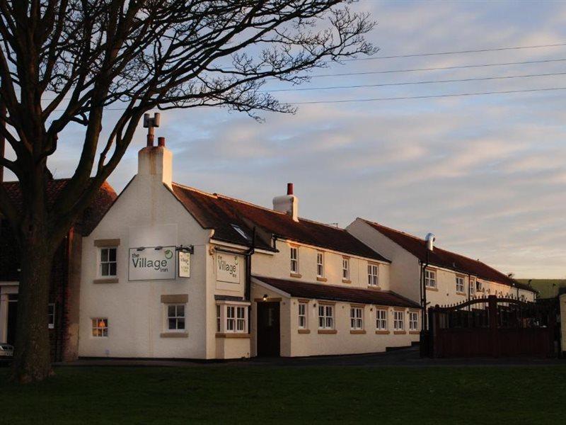 The Village Inn ノーサラートン エクステリア 写真