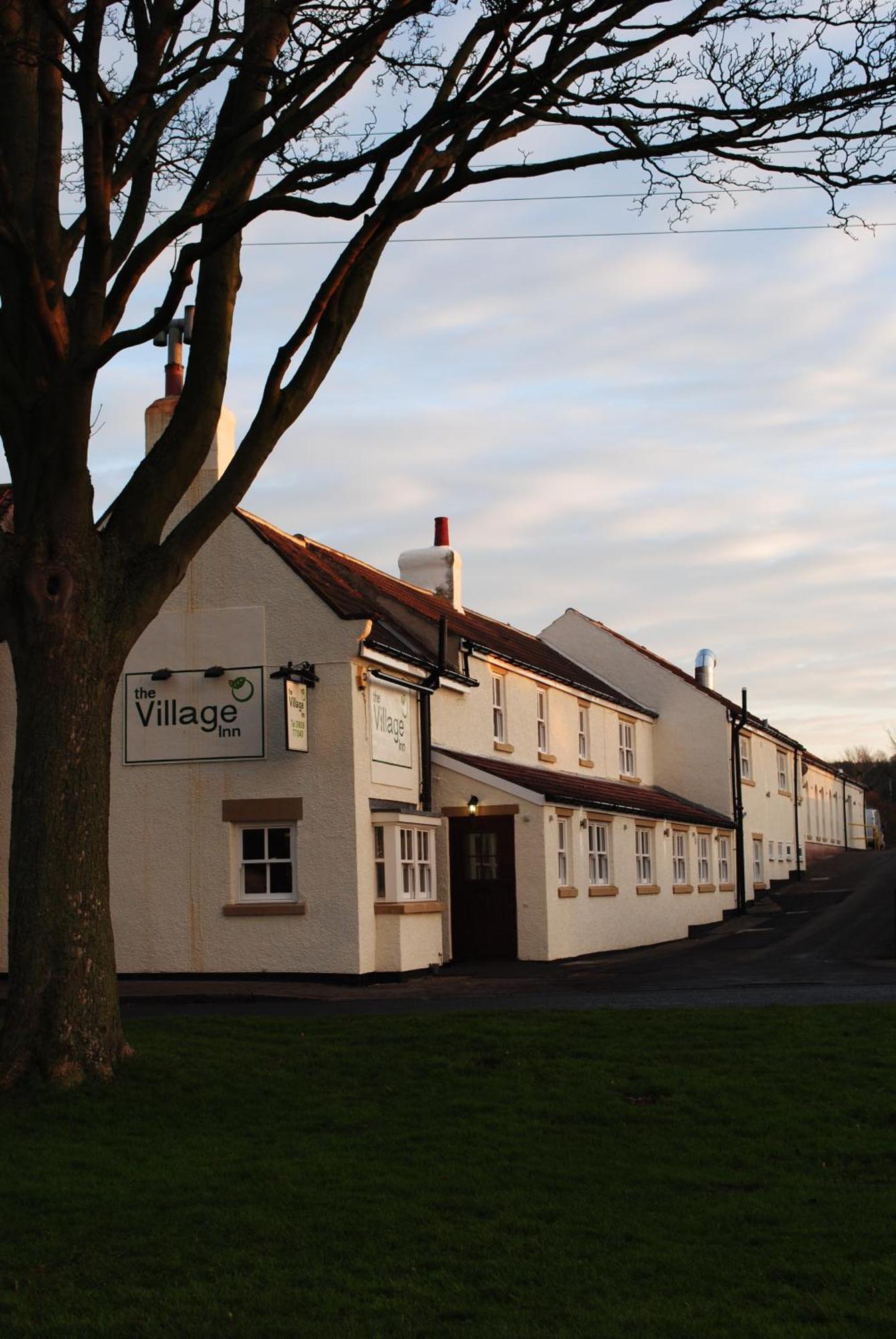 The Village Inn ノーサラートン エクステリア 写真